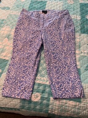 Lane Bryant Blue & White Floral Capris
